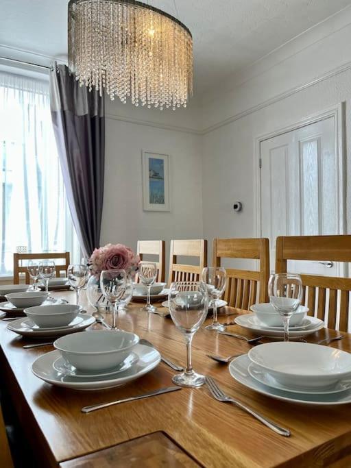 Scoresby Escape - Whitby Holiday Home ภายนอก รูปภาพ
